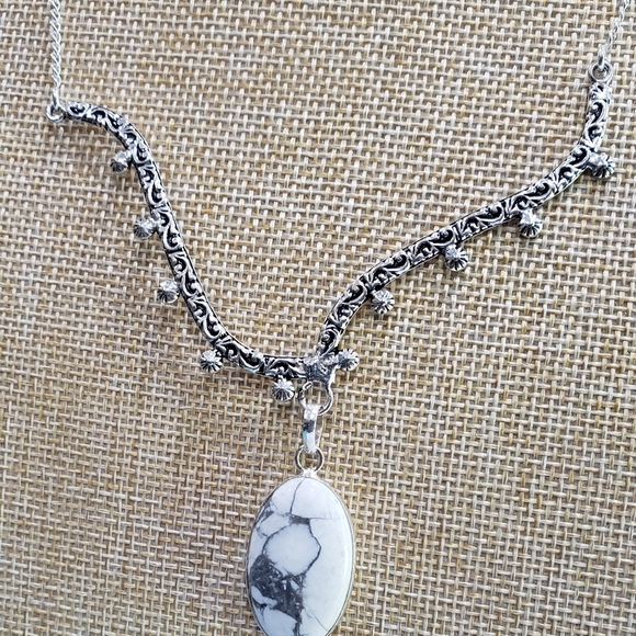 Handmade Howlite 925 Silver Fashion Necklace - Picture 3 of 14
